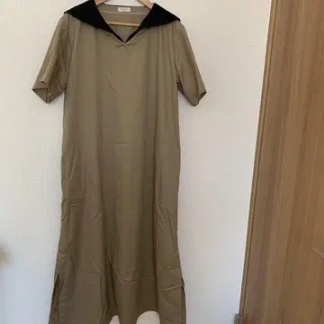 세일러 카라 블랙 옷깃 반팔 원피스