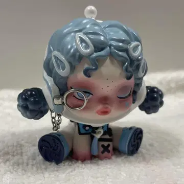 POP MART SKULLPANDA Heart Seeker