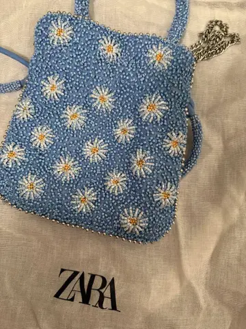 미사용 새상품 ZARA 꽃무늬 비즈 백