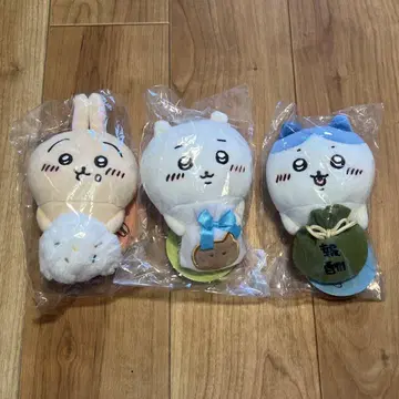 데스크탑에서 지켜보는 걸이형 봉제 인형 치이카와 하치와레 토끼