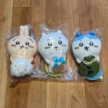 데스크탑에서 지켜보는 걸이형 봉제 인형 치이카와 하치와레 토끼