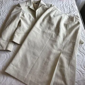 LATIMES 아이보리 자켓과 스커트 셋업 수트 11호