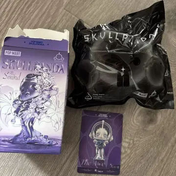 스컬 팬더 피규어
