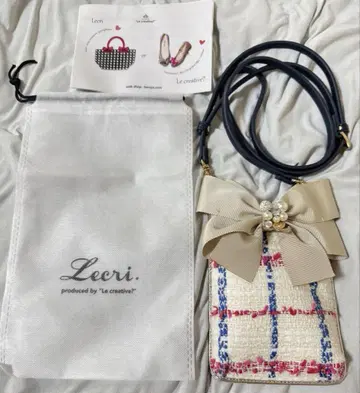 Le creative? 스마트폰 숄더백 리본 체크 무늬