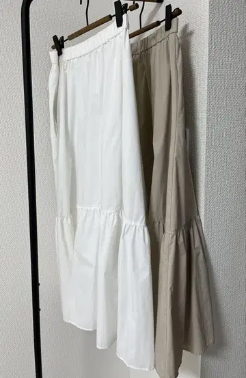 23구 S 캉캉 스커트 2색 세트