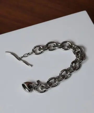 ucalypt STEM HEART LEAF CHARM BRACELET