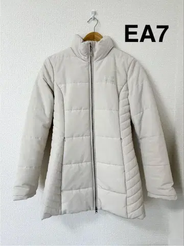 EA7 아이보리 다운 자켓