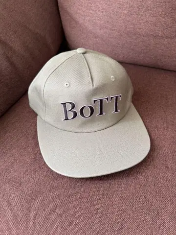 BoTT 캡 BoTT x divinities