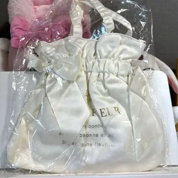 리본 포함 숄더백 화이트 메종 드 플뢰르