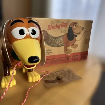 slinky dog
