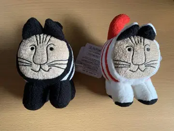 리사 라슨 블랙 꼬리 고양이 군 & 빨간색 꼬리 고양이 씨