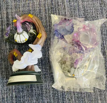 샹델라 배틀 온 데스크 & 스윙 비네트