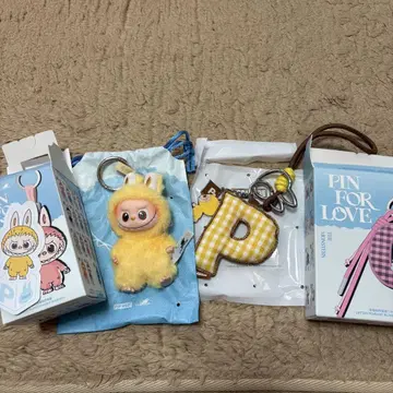 러브럽 PIN FOR LOVE 봉제 인형&펜던트 알파벳 P