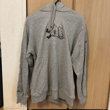 새상품급 그라니프 x 곰돌이 푸 자수 후드티