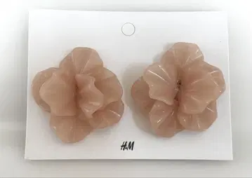 H&M 플라워 귀걸이 양쪽 파우더 핑크