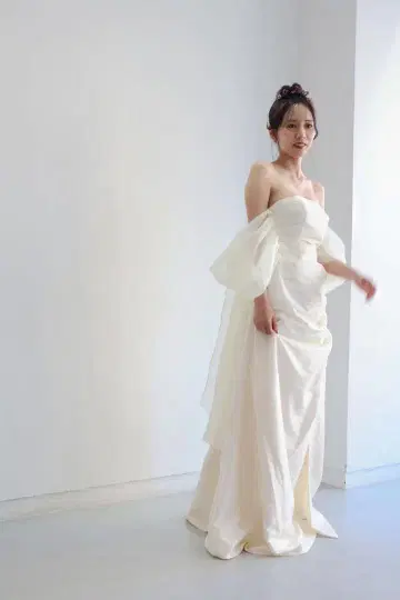 웨딩 드레스 화이트 오프숄더 패드 포함