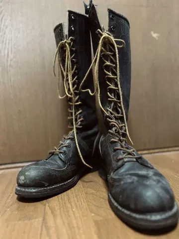 레드윙 레이스업 부츠