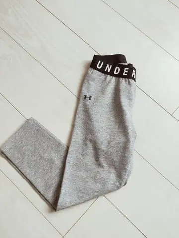 여성용 언더아머 레깅스 SM 사이즈 그레이