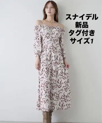 택 포함 새상품 스나이델 리본 프린트 원피스 사이즈 1