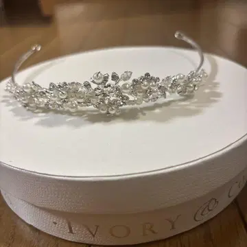 티아라