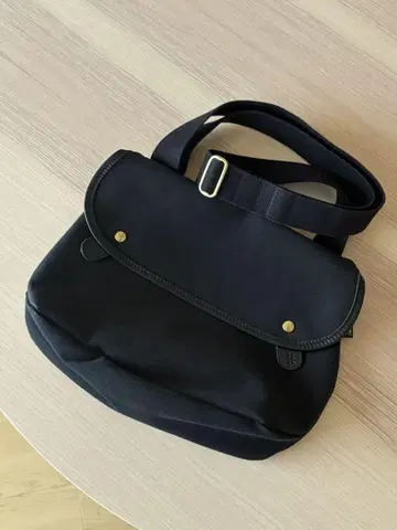 [ 시착만 한 보관품 ] BRADY AVON ( black )
