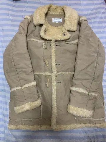 레어 제너럴 리서치 베이지 코튼 몰스킨 보아 런치 코트