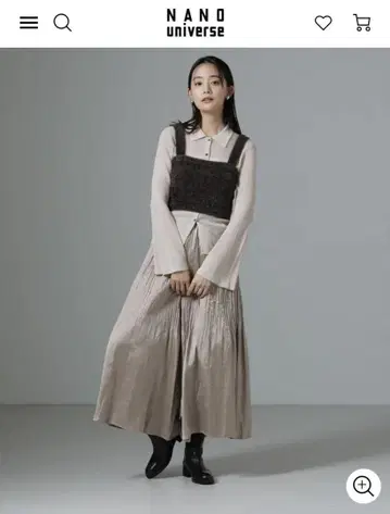 나노 유니버스 베이지 플리츠 스커트