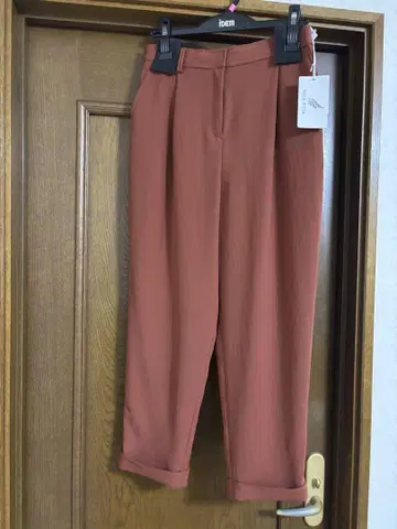 미사용 새상품 VICA POTA 테이퍼드 팬츠
