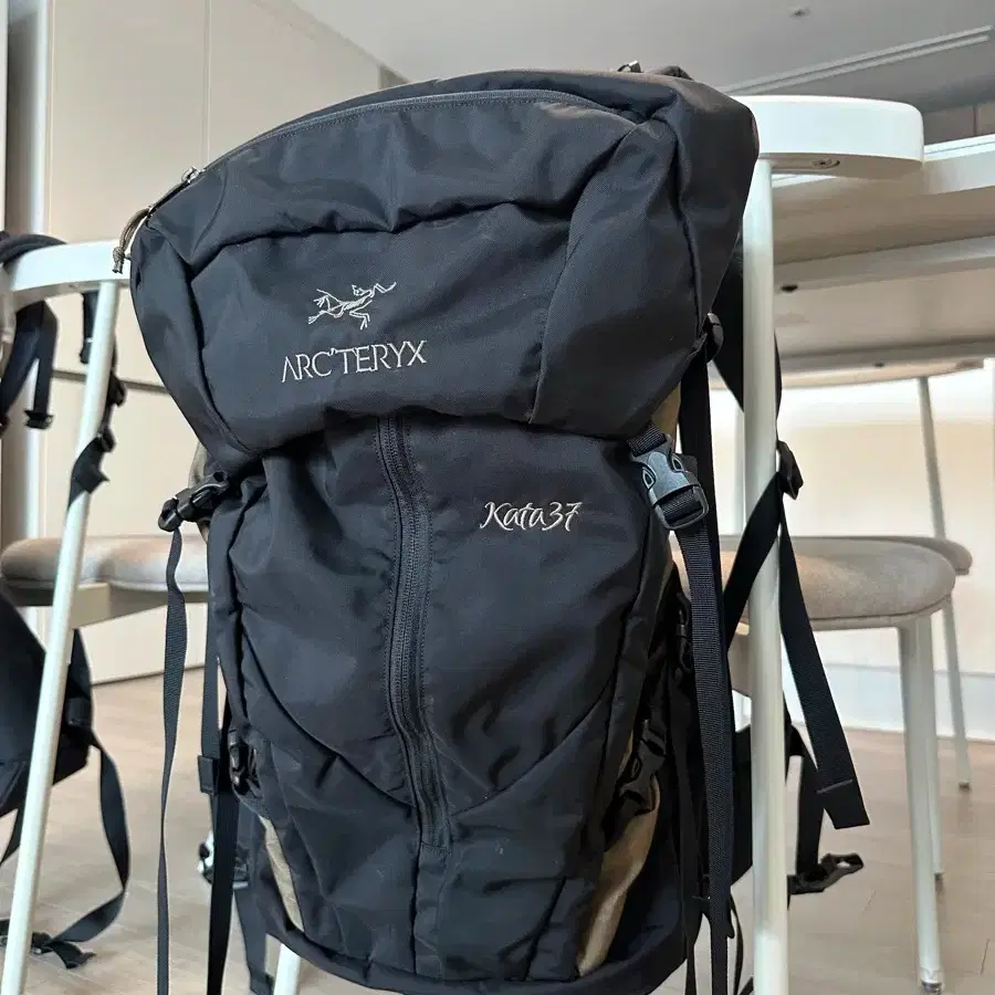 ARC'TERYX | 아크테릭스 Arc'teryx Kata 37 Backpack Black