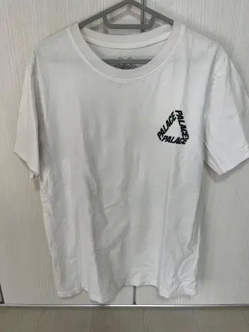 PALACE? 티셔츠