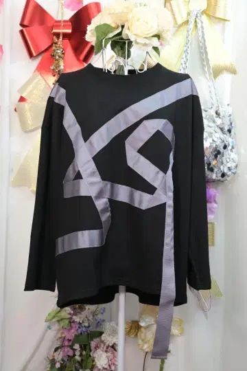 새상품 추가 OFF 기하학 리본 장식의 긴팔 상의 BLACK8901