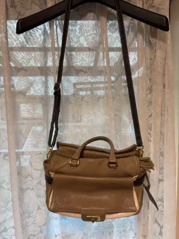 PotioR 베이지 가죽 숄더백