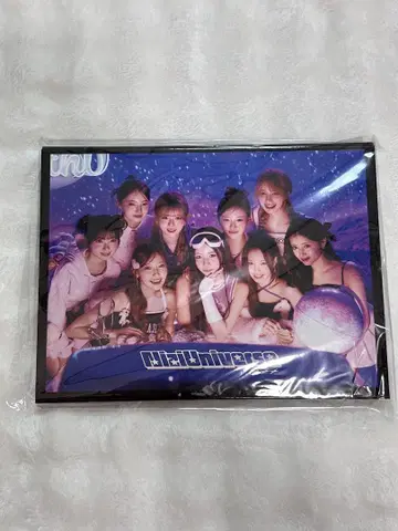NiziU 랜덤 트레이딩 카드 케이스 NiziUniverse