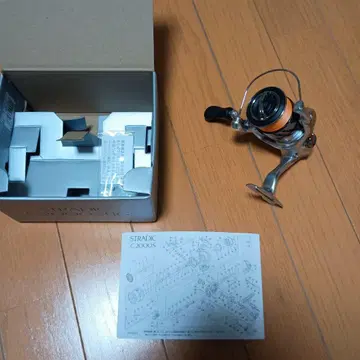시마노 23 스트라딕 C2000SHG