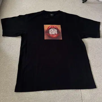 HUF 티셔츠