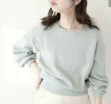 넥라인 자수 스캘럽 니트 민트 그린