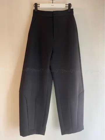 언리드 아치 코쿤 팬츠