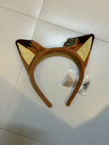 닉 머리띠
