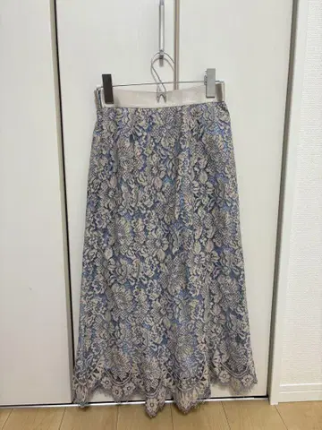 토널 레이스 스커트