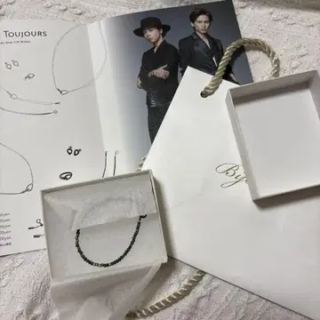 Bijoude KinKi Kids 콜라보 팔찌