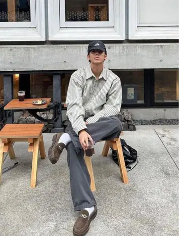 스트라이프 긴팔 셔츠 짧은 기장