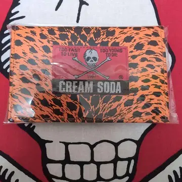 크림 소다 CREAM SODA 오렌지 레오파드 패스 케이스
