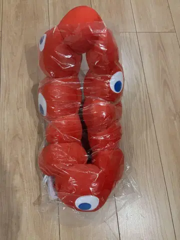 미야쿠미야쿠 쿠션