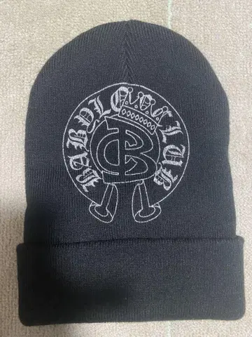 BABYLON CLUB CIRCLE LOGO KNIT CAP