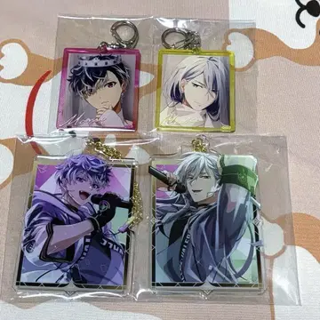 Re:vale 아크릴 키링 4개 세트 1