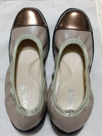 락락 락락 에나멜 바이컬러 펌프스 발수 사양