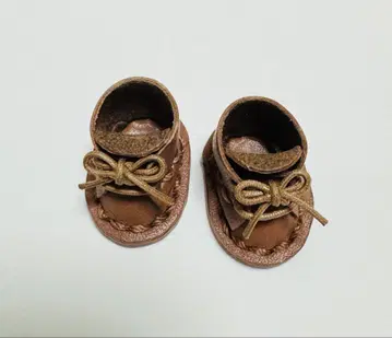 오비츠 11 가죽 끈 신발 카멜