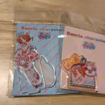 비밀의 아이프리 린린 x 마이멜로디 아크릴 스탠드 & 키링 캔뱃지 세트