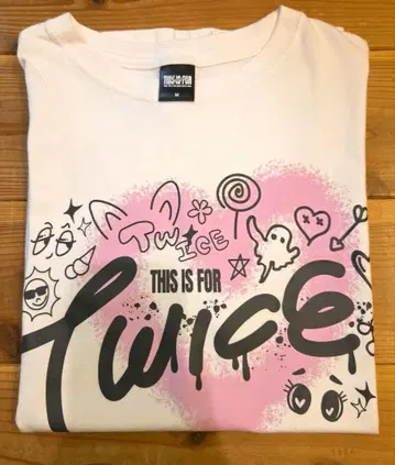 TWICE 티셔츠 M 사이즈
