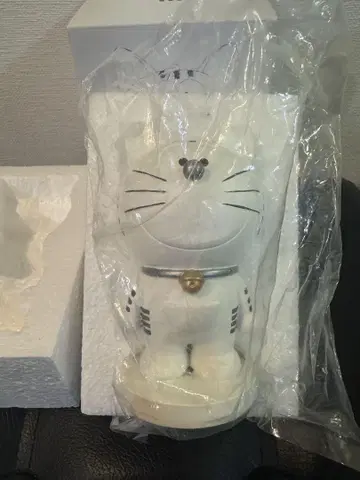도라에몽 화이트 컬러 레진 피규어 약 15cm